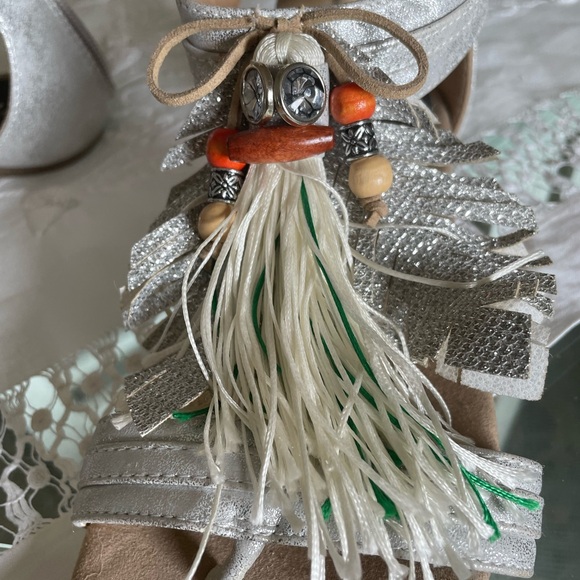 Flat sandals with Right right now zipper in the back - Picture 5 of 7